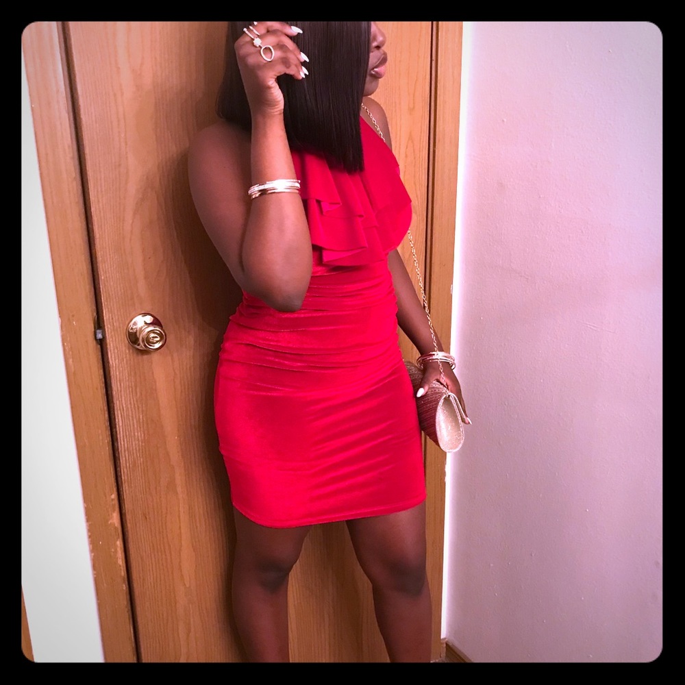 Red Wine Evening Dress 🍷